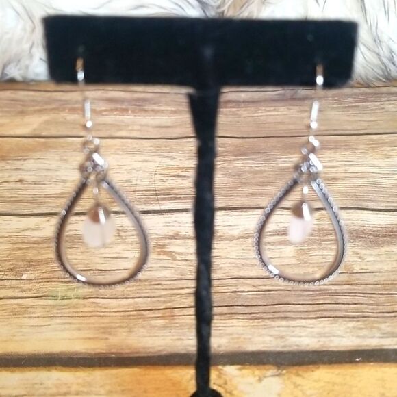 Silvertone Hanging Earrings NWOT - Picture 2 of 5